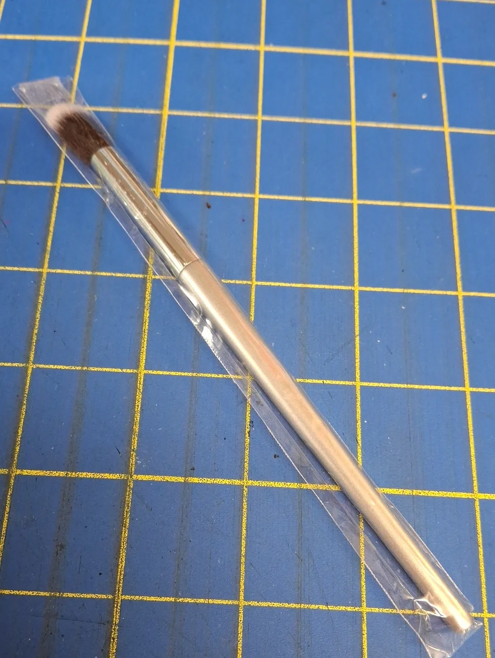 Silver Eye Makeup Brush with Brown Bristles New